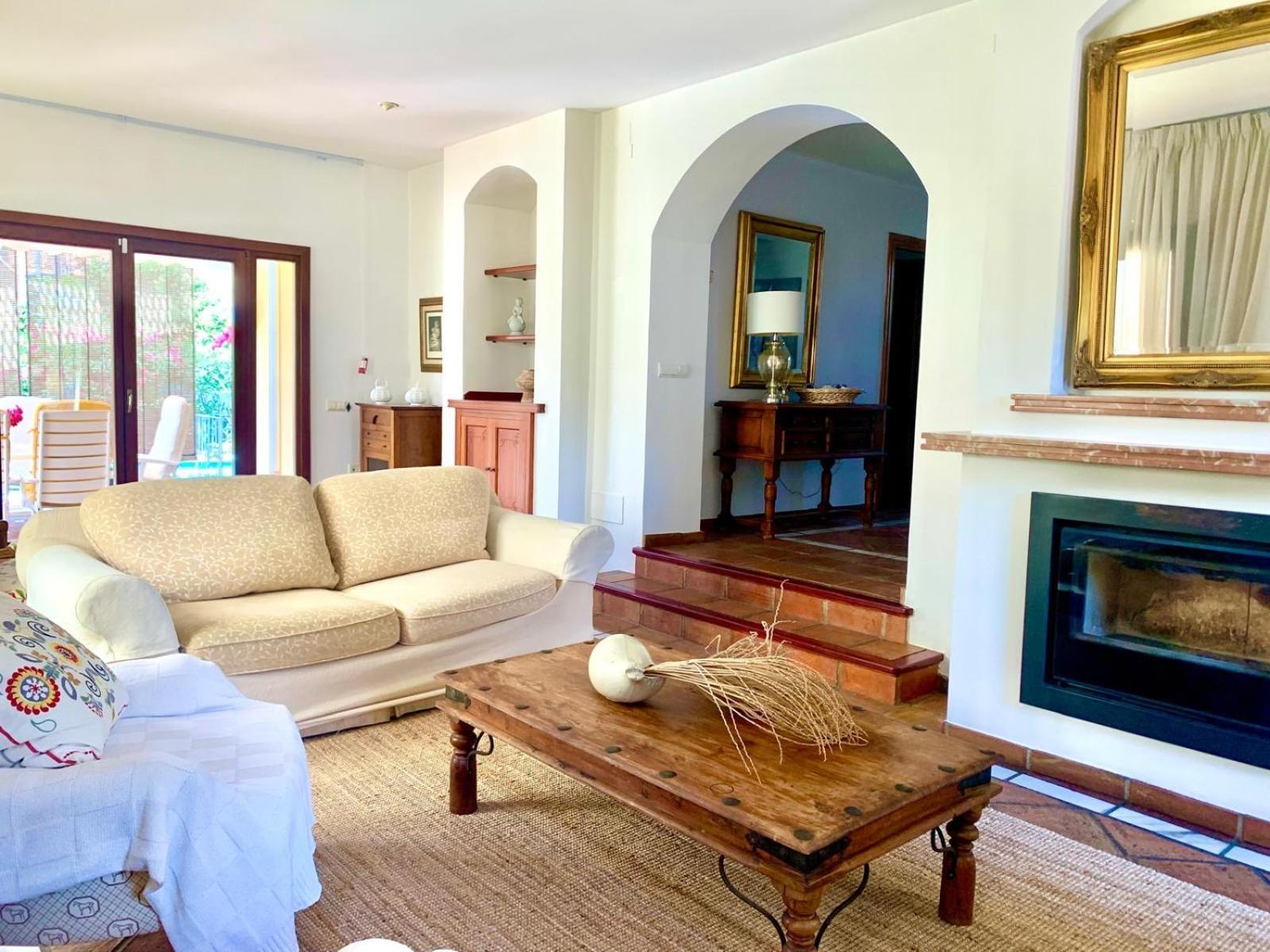 Moumi Villa