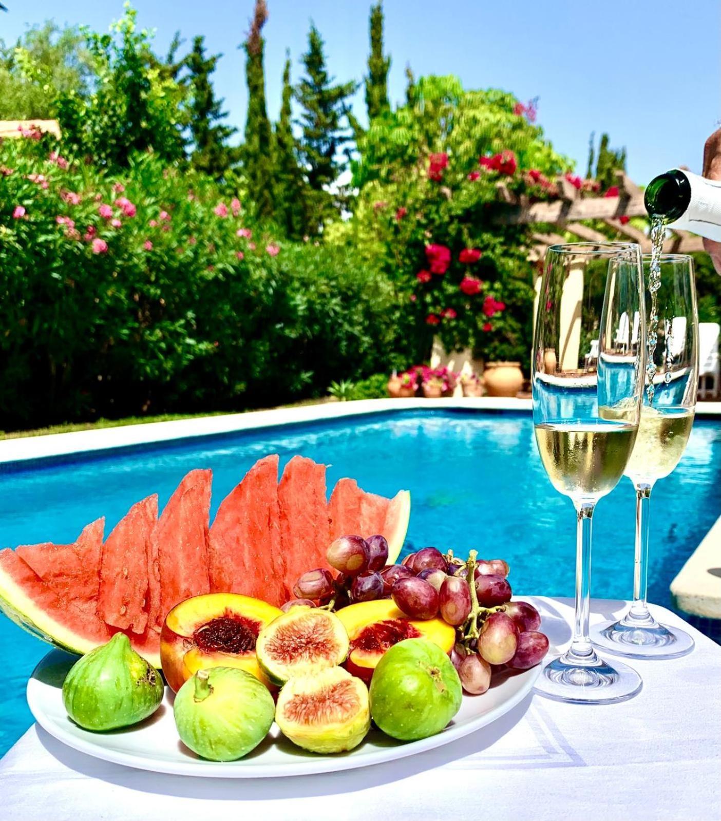 Moumi Marbella