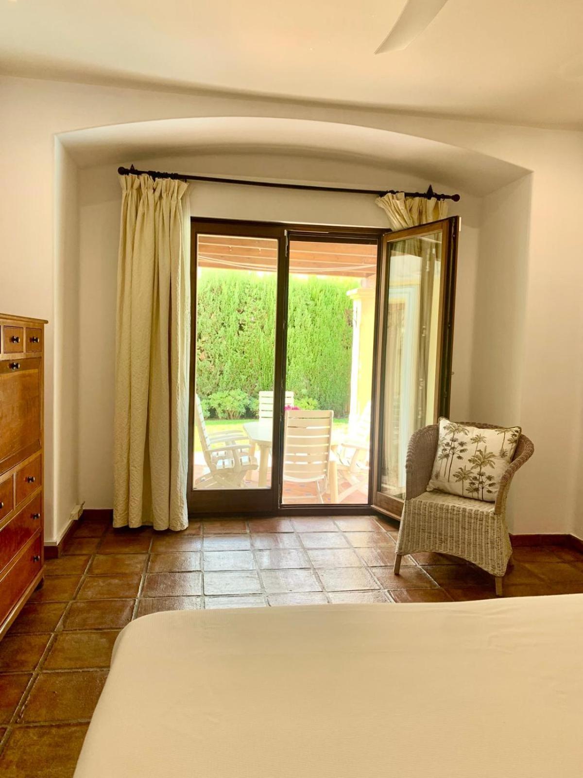 Moumi Villa *