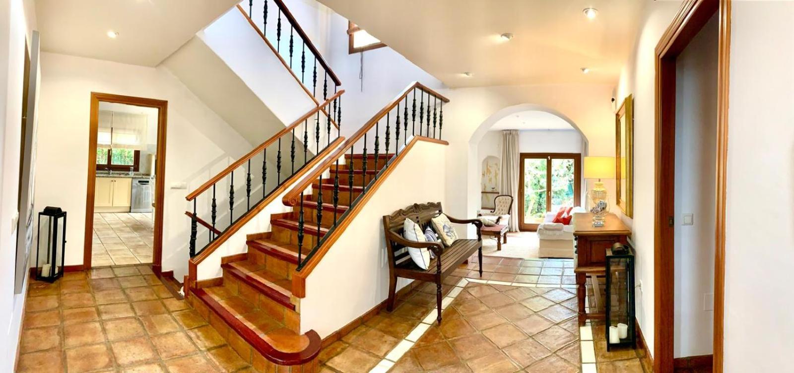 Moumi Villa *